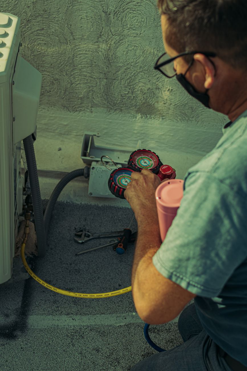 Technicien Swiss Thermo Tech au travail